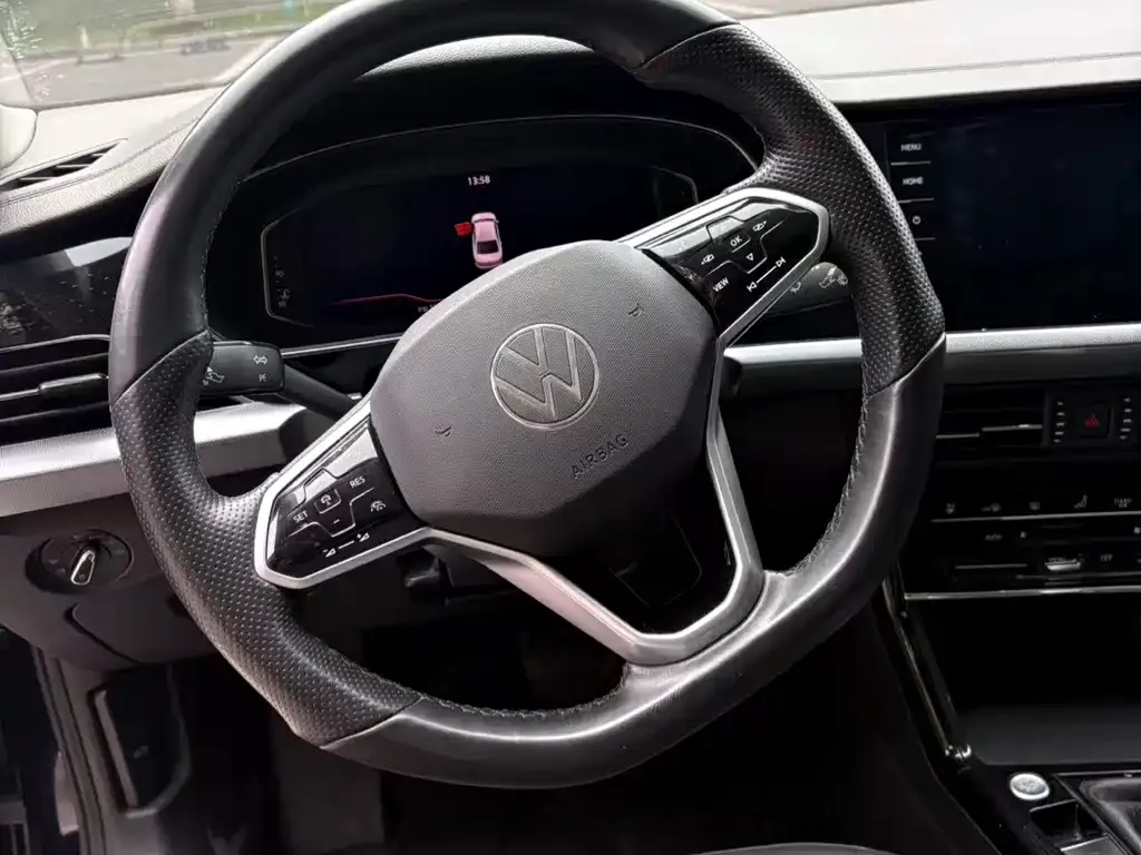 Volkswagen Passat — фото 10