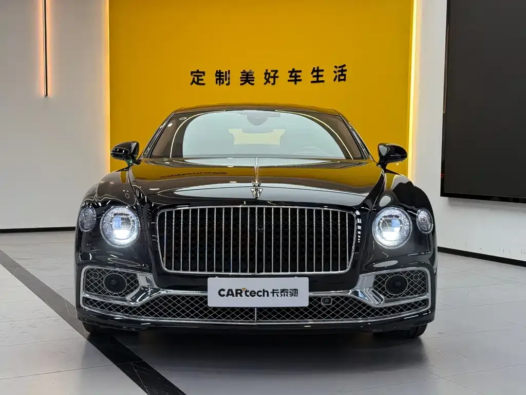 Bentley Flying Spur — фото 6