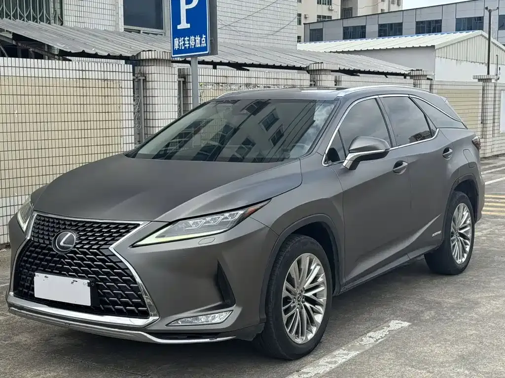 Lexus RX — фото 1