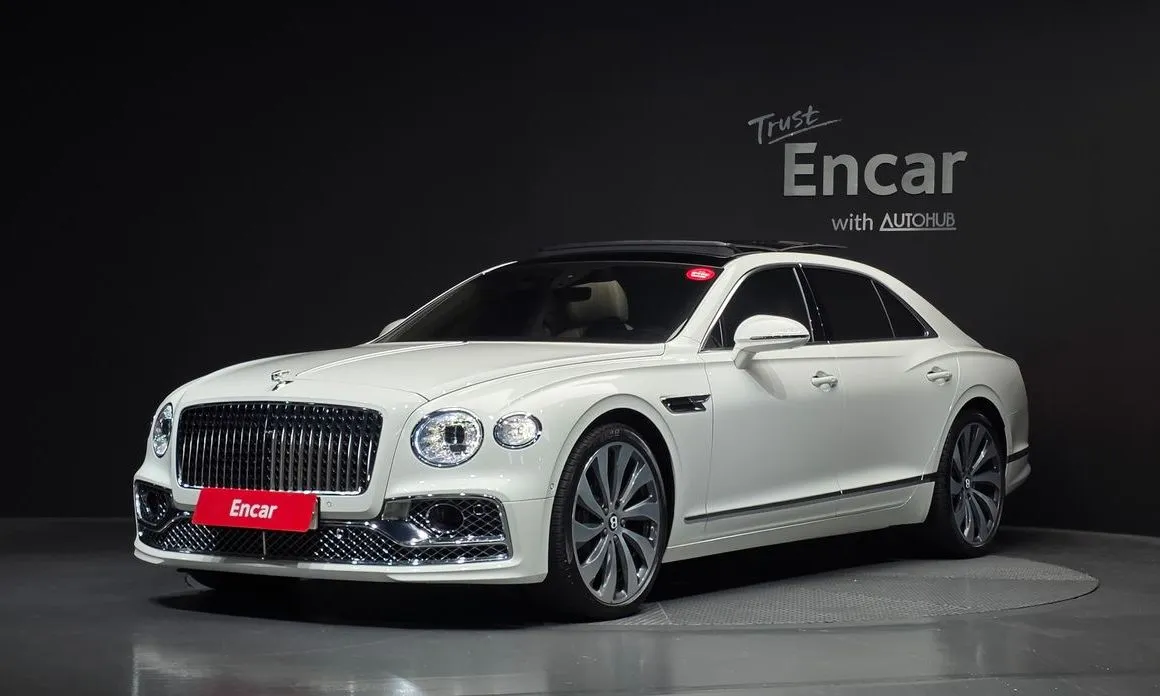 Bentley Flying Spur — фото 1