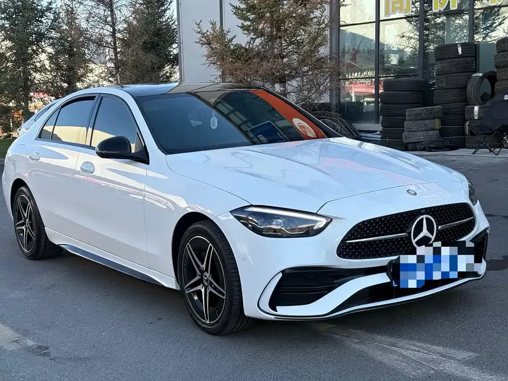 Mercedes-Benz C-Class — фото 1