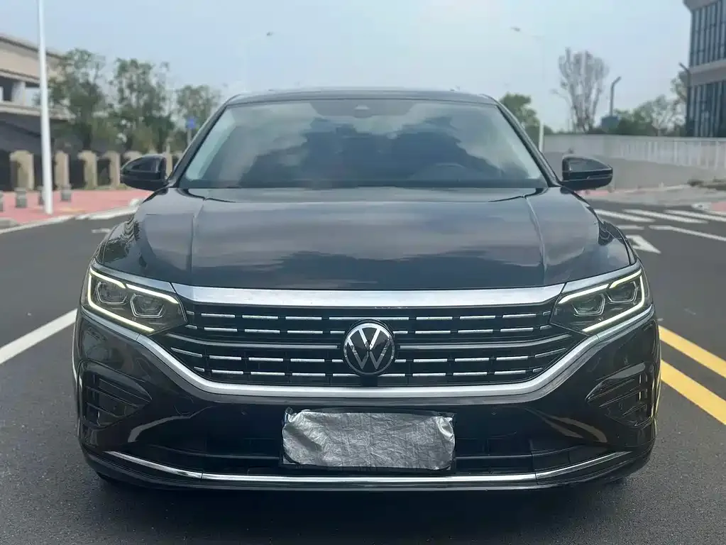 Volkswagen Passat — фото 8