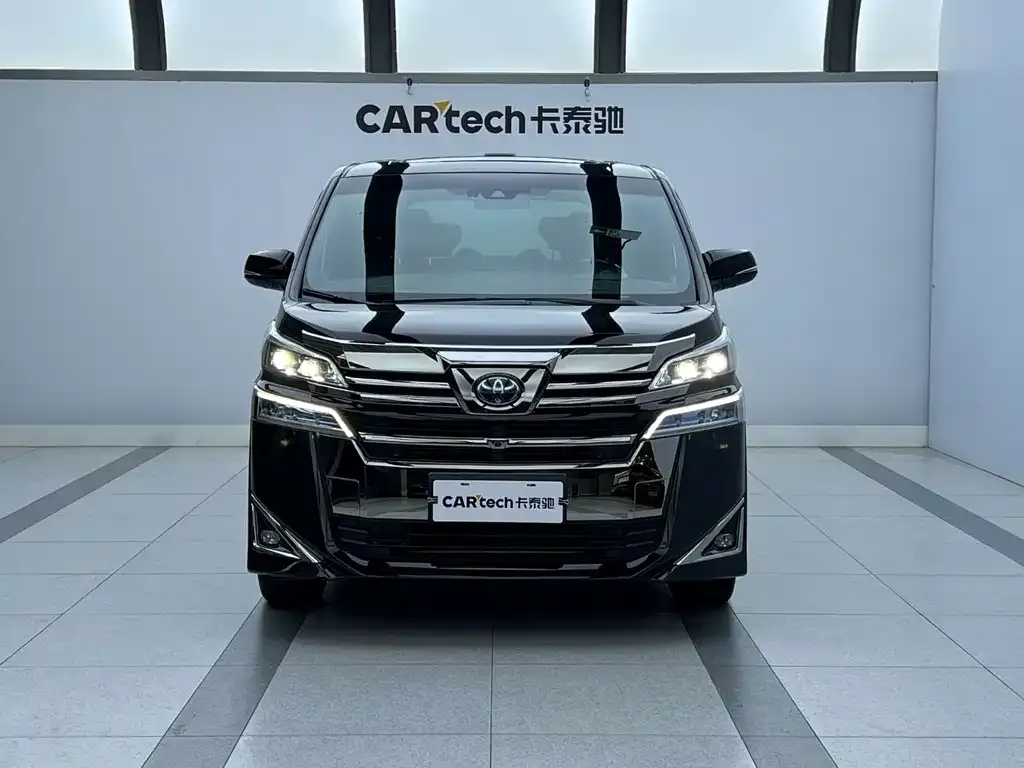 Toyota Vellfire — фото 3