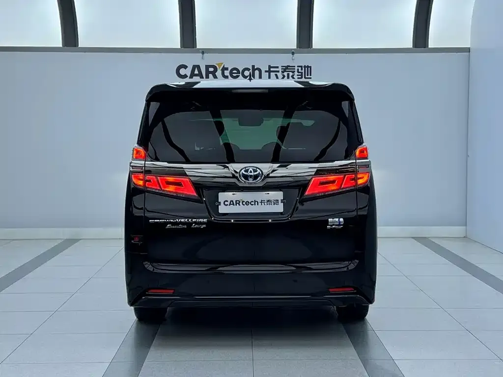 Toyota Vellfire — фото 7