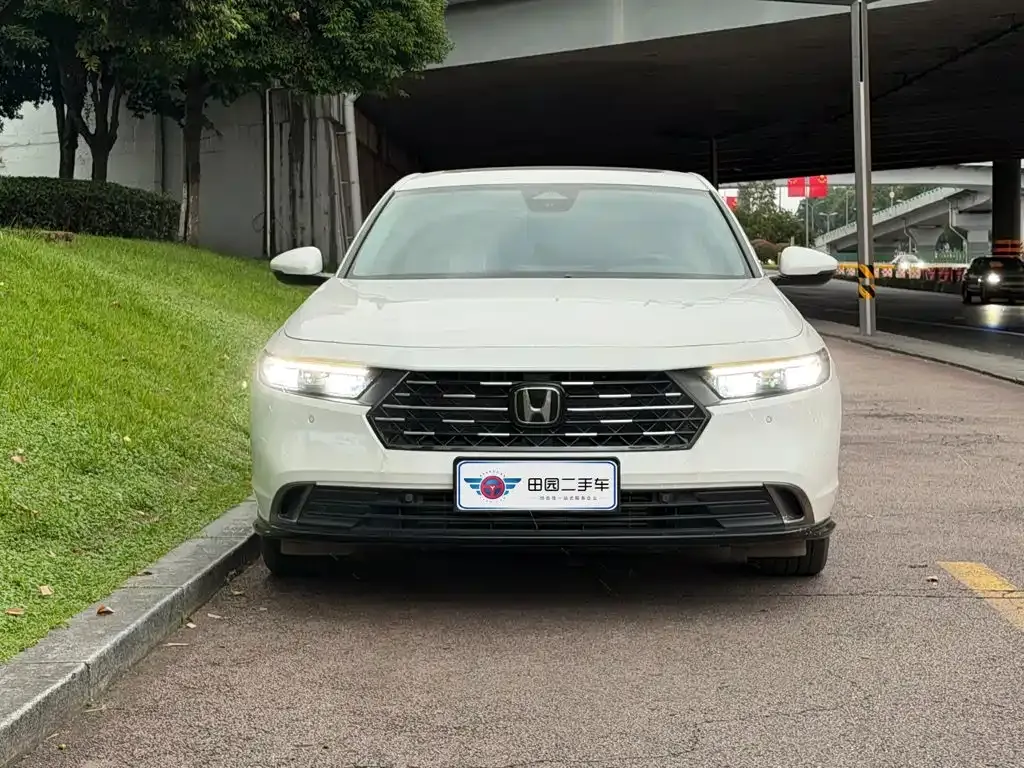 Honda Accord — фото 7