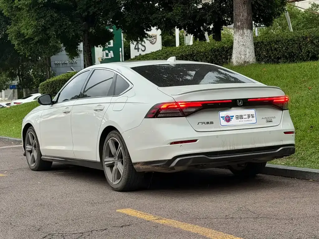 Honda Accord — фото 6