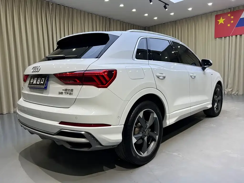 Audi Q3 — фото 7
