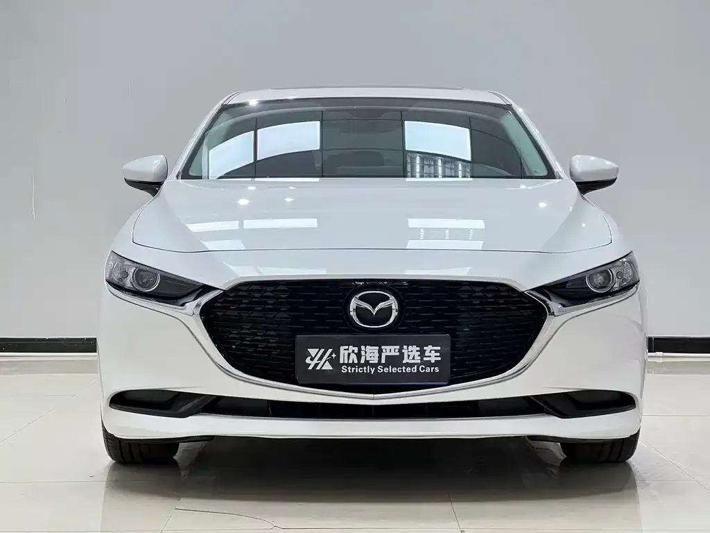 Mazda 3 Axela — фото 10
