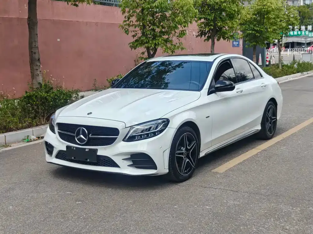 Mercedes-Benz C-Class — фото 1