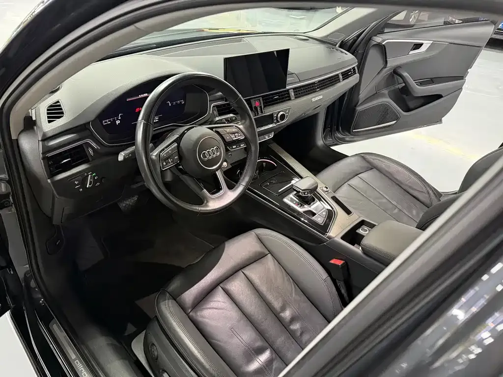 Audi A4 (Import) — фото 7