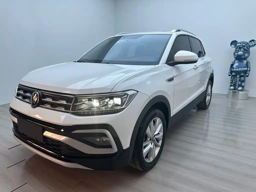 Volkswagen T-Cross — фото 1