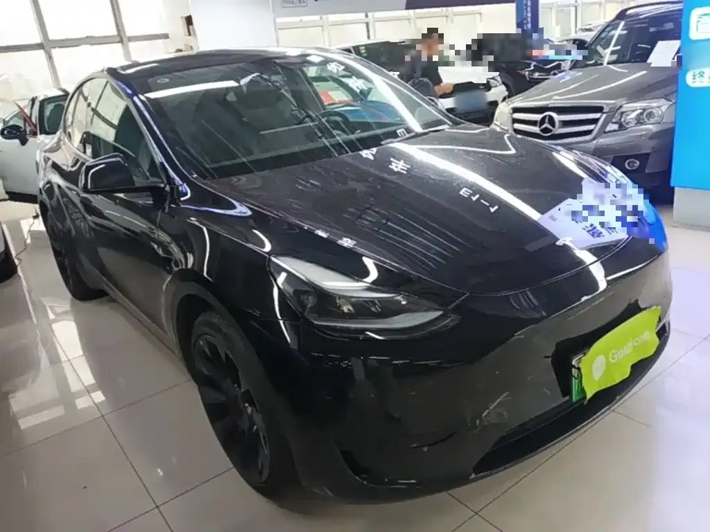 Tesla Model Y — фото 4