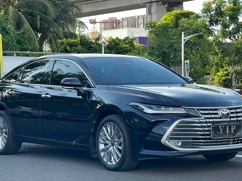 Toyota Avalon — фото 2