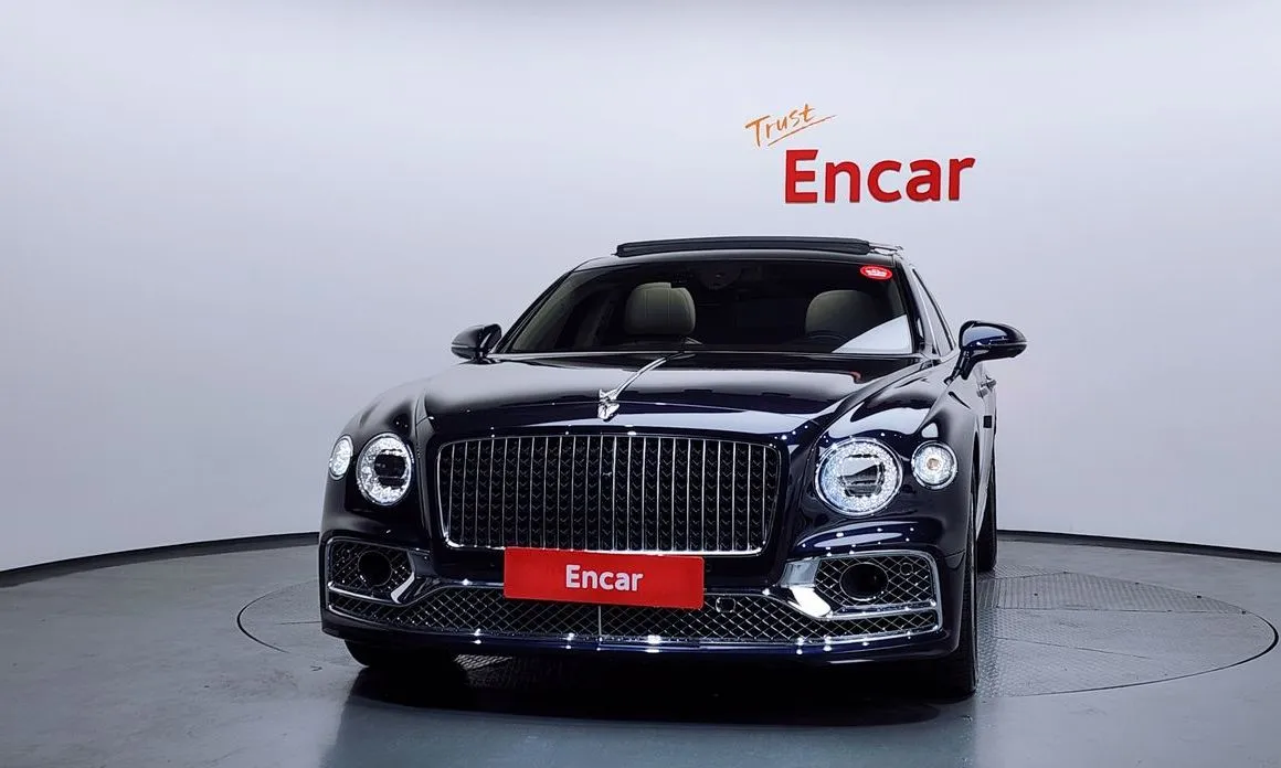 Bentley Flying Spur — фото 10