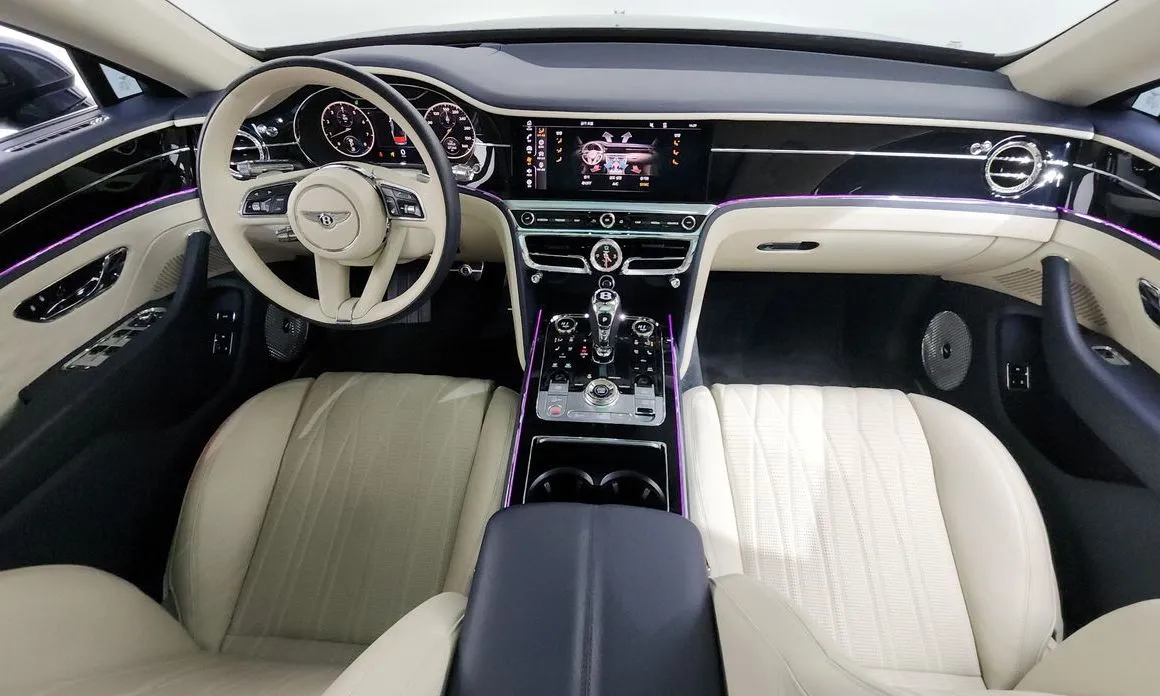 Bentley Flying Spur — фото 9