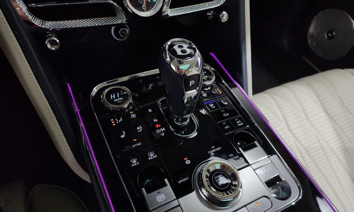 Bentley Flying Spur — фото 6
