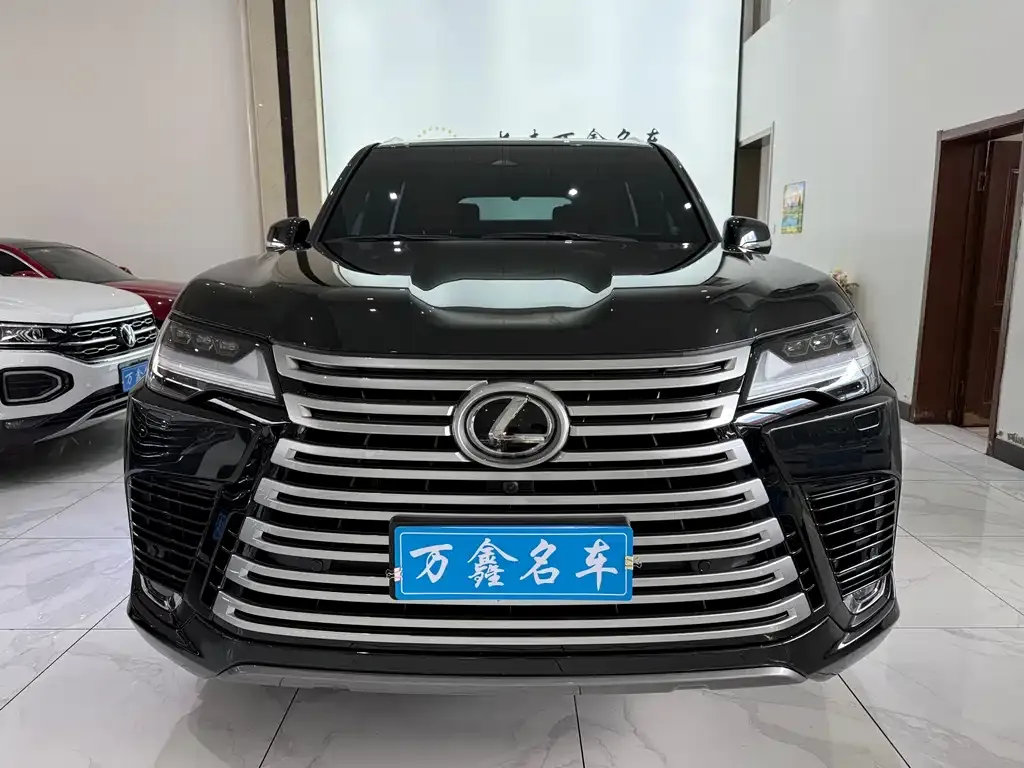Lexus LX — фото 5