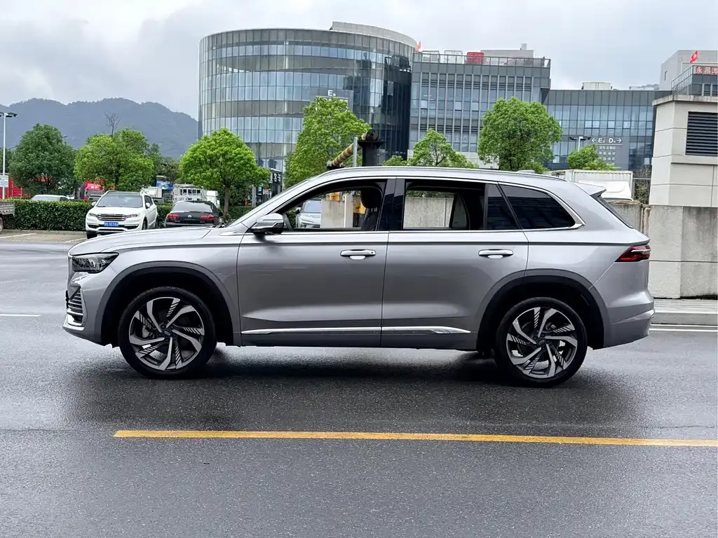 Geely Xingyue L — фото 2