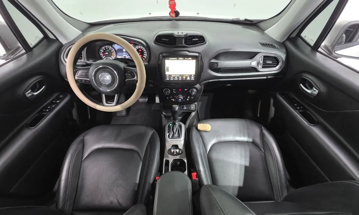 Jeep Renegade — фото 2