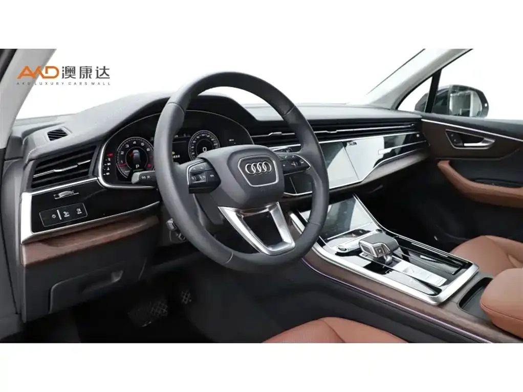 Audi Q7 — фото 10