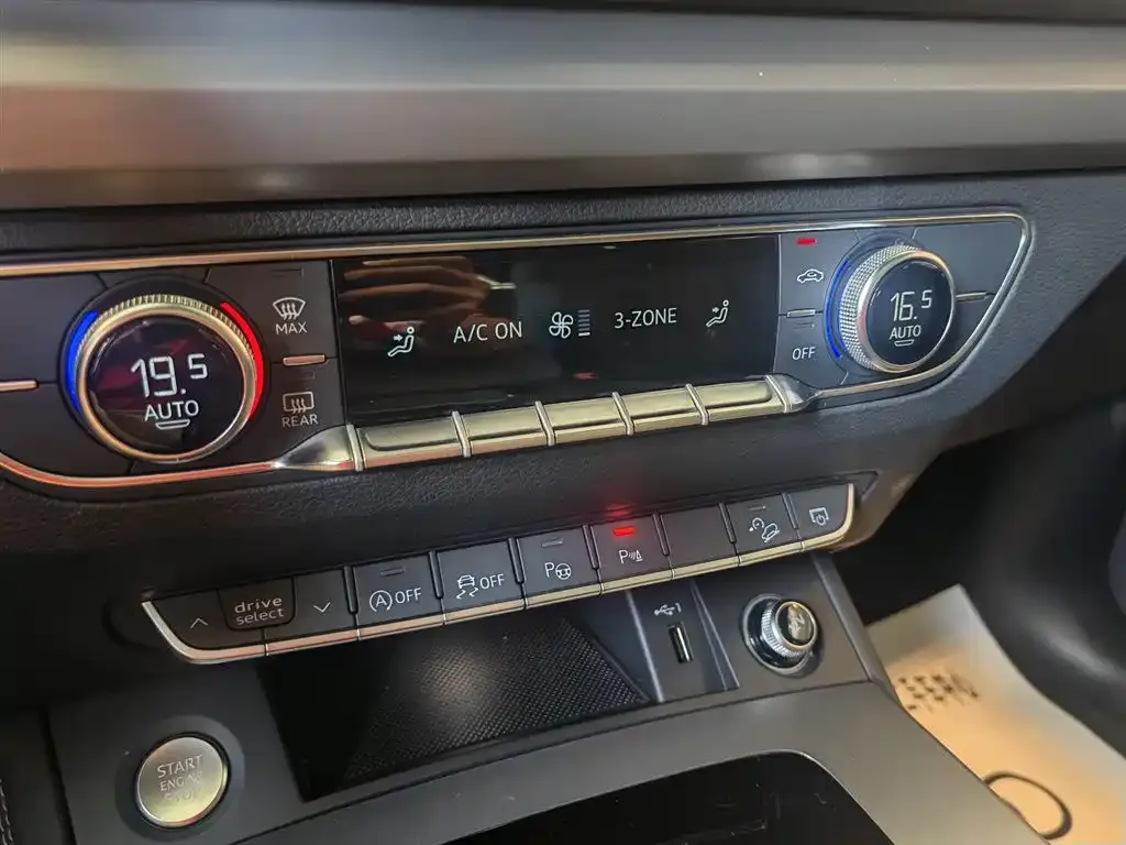 Audi Q5L Sportback — фото 10
