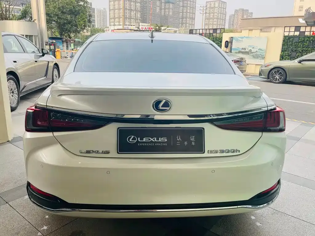 Lexus ES — фото 2