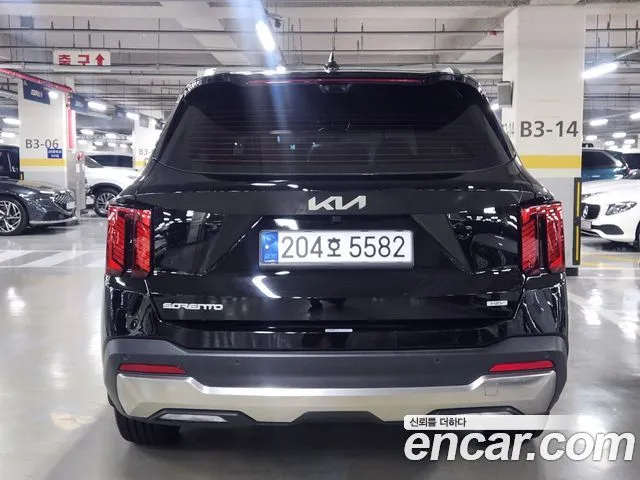 Kia Sorento — фото 10