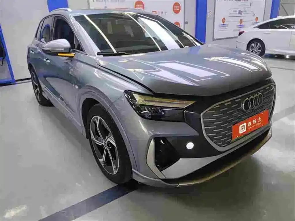 Audi Q4 e-tron — фото 3