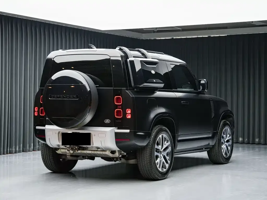 Land Rover Defender — фото 6