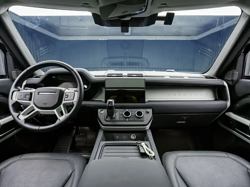 Land Rover Defender — фото 10