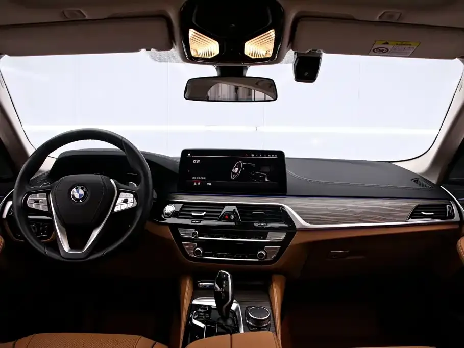BMW 5 Series — фото 8