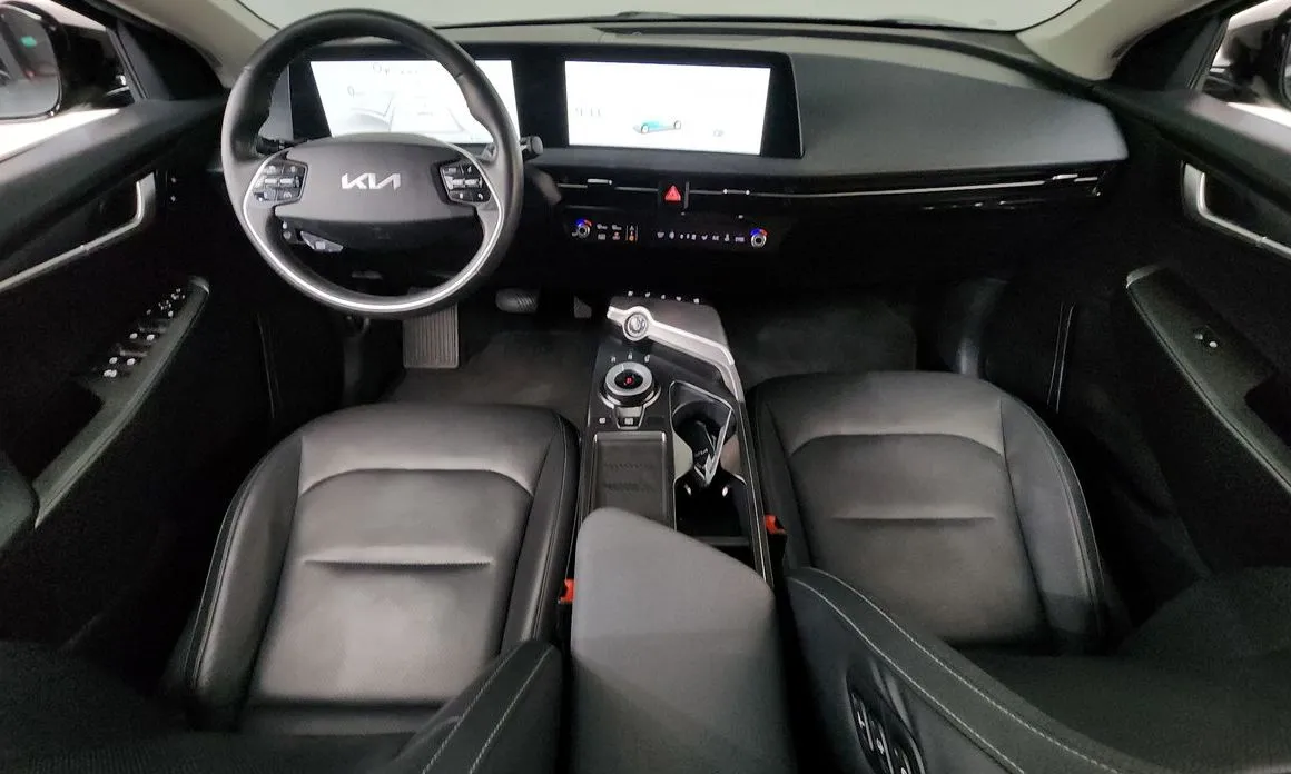 Kia EV6 — фото 8