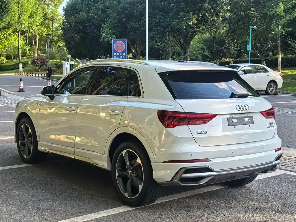 Audi Q3 — фото 5