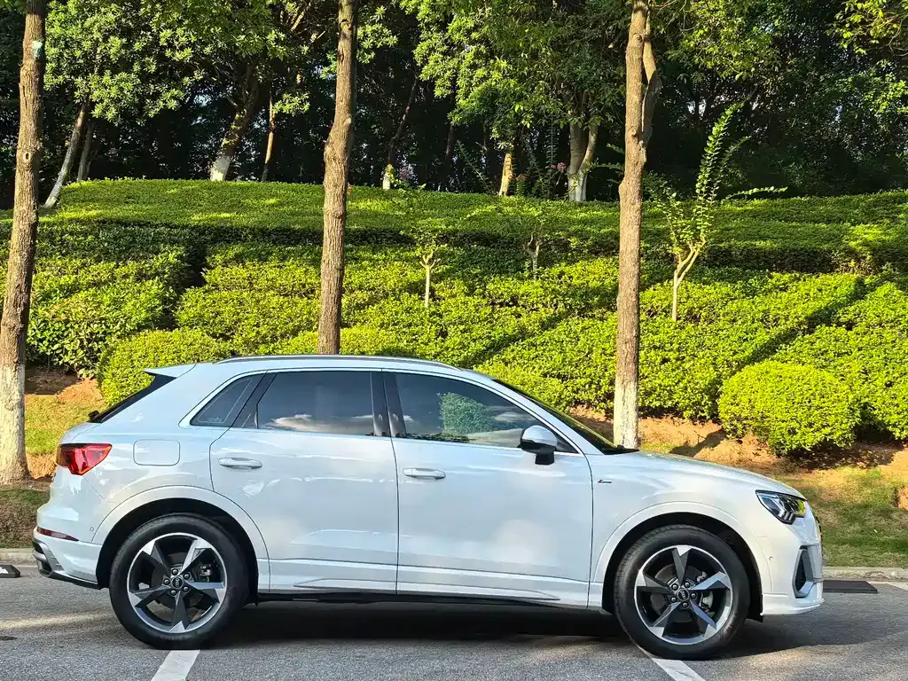 Audi Q3 — фото 4