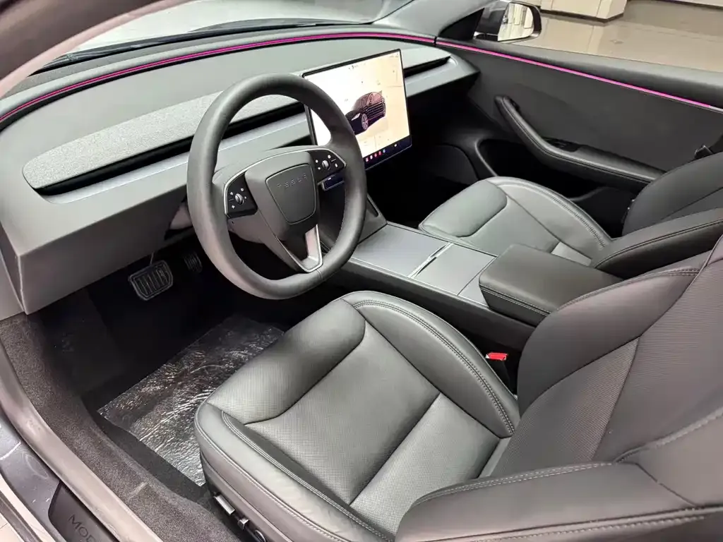 Tesla Model 3 — фото 9