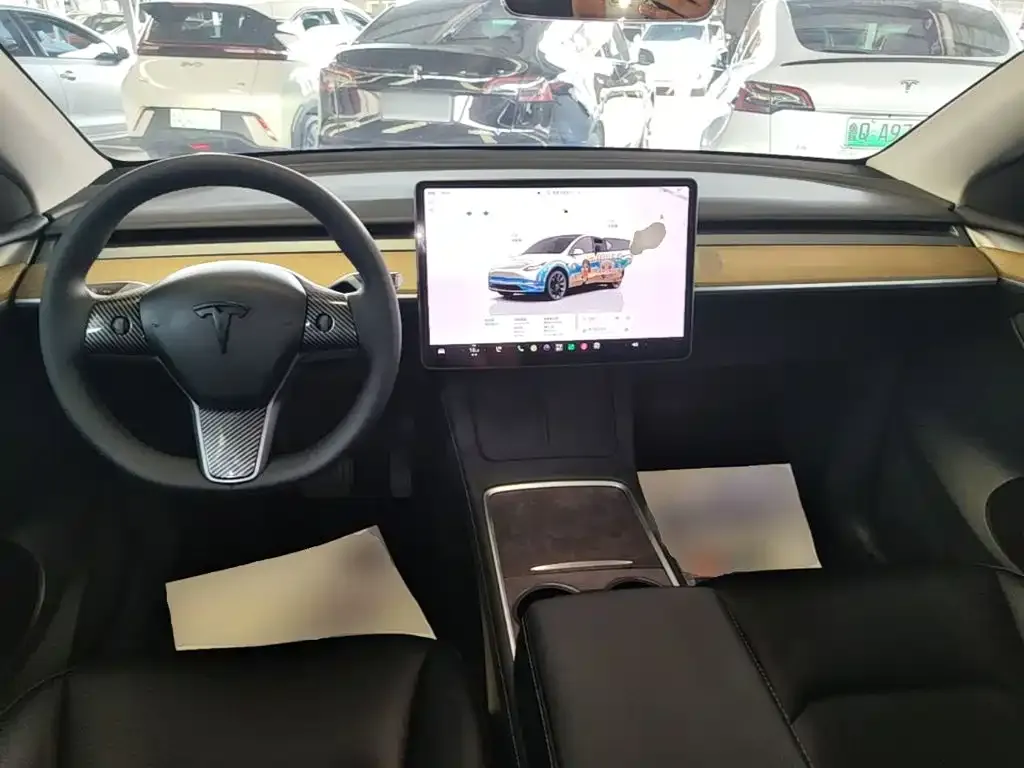Tesla Model Y — фото 2