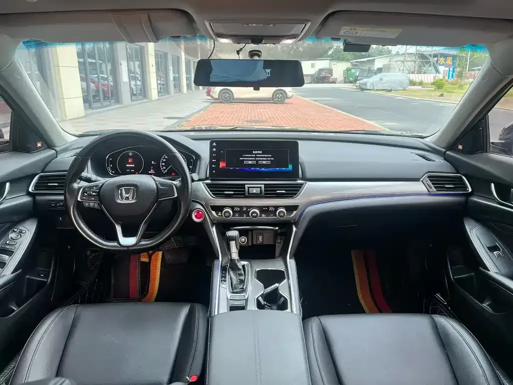 Honda Accord — фото 7