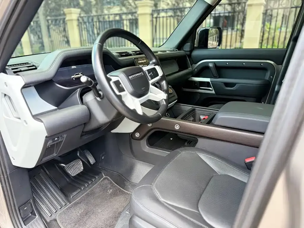 Land Rover Defender — фото 2