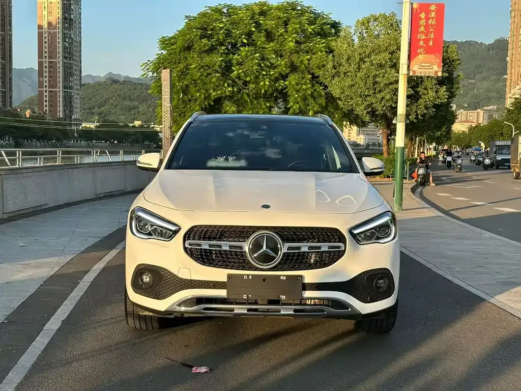 Mercedes-Benz GLA — фото 6