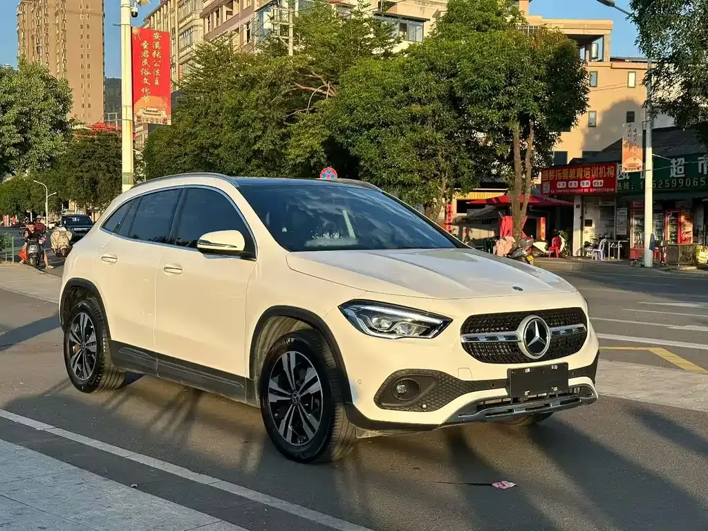 Mercedes-Benz GLA — фото 9