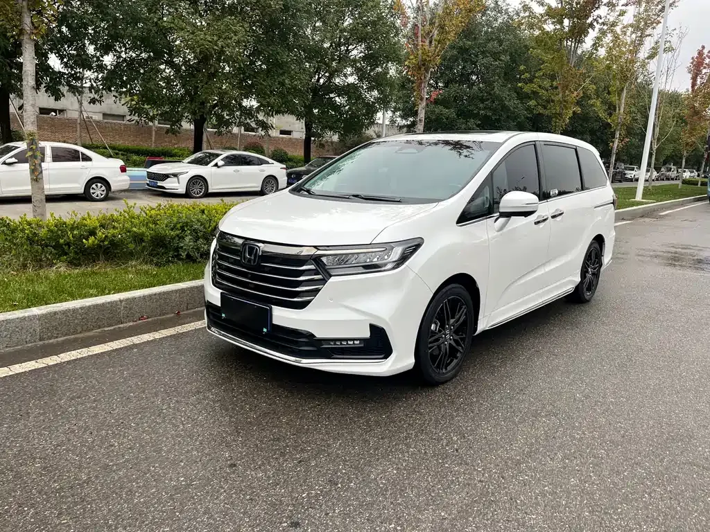 Honda Odyssey — фото 1