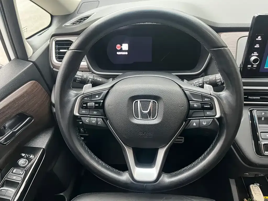 Honda Odyssey — фото 10