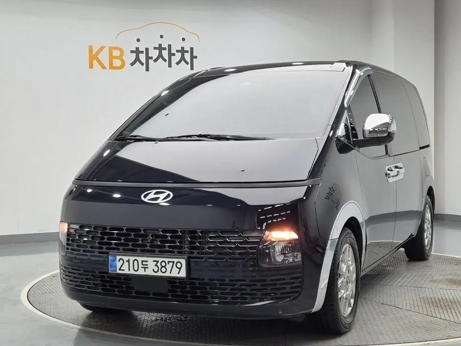 Hyundai Staria — фото 1