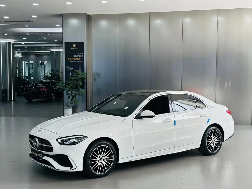 Mercedes-Benz C-Class — фото 1