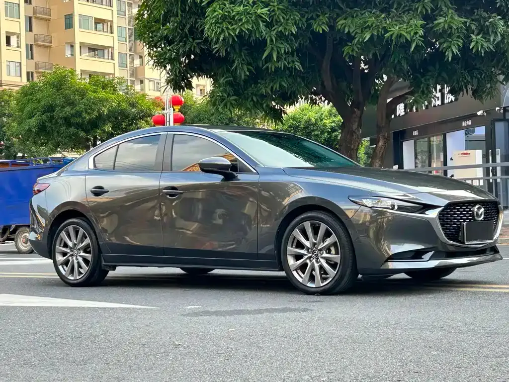 Mazda 3 Axela — фото 10