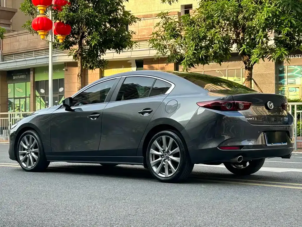 Mazda 3 Axela — фото 9