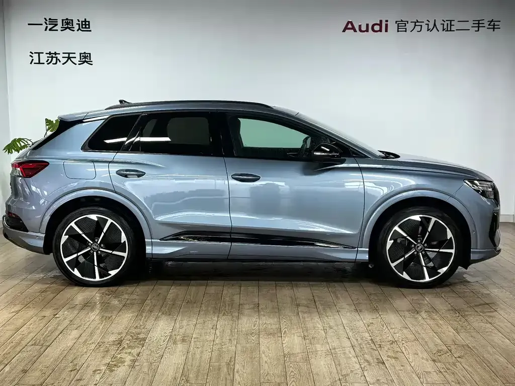 Audi Q4 e-tron — фото 9