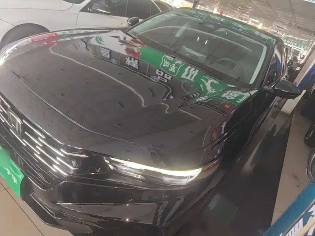 Honda Accord — фото 1
