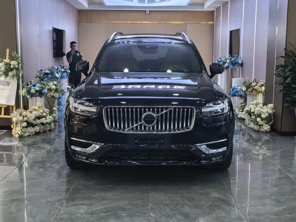 Volvo XC90 — фото 4