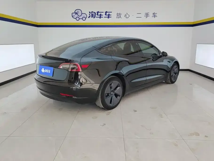 Tesla Model 3 — фото 4